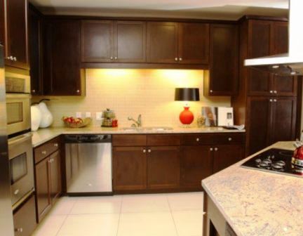 Gourmet Kitchens at The Fountains at Memorial City Apartments