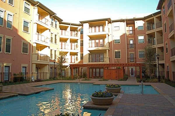 Pool at Portofino at Mercer Crossing