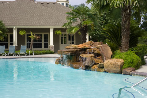 Pool at The Ravinia Apartments