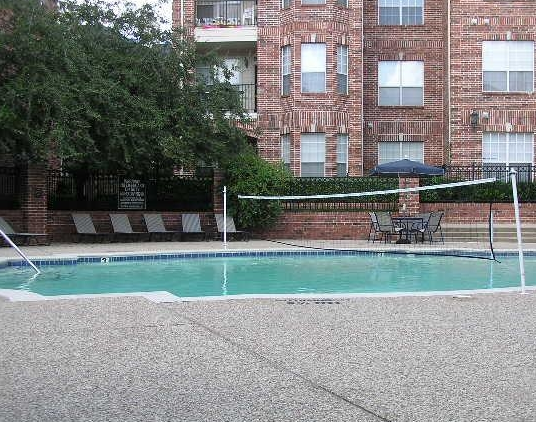 The Saxony Apartments Pool Volleyball
