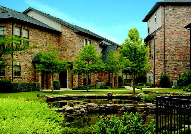 Exterior View of Villas at Parkside Apartments