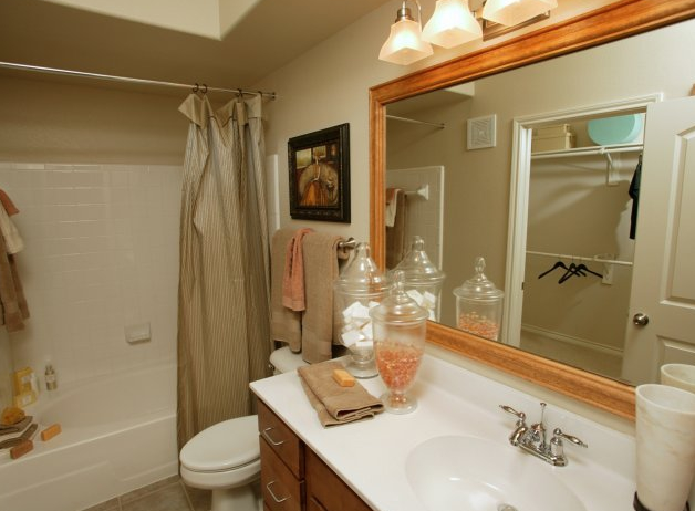 Large Bathrooms at La Villita Apartment Homes