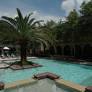 Houston Greenway Plaza Apartments - Camden Greenway