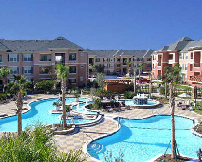 Alief Apartments with Sparkling Pool