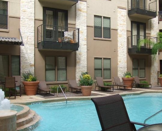 Pool Lounge at Gables Upper Kirby Apartments