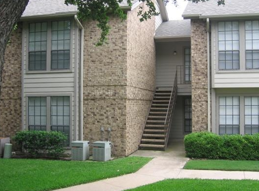 Exterior View of Addison TX Apartments
