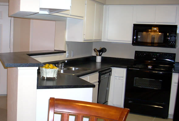 Kitchen Appliances at El Mundo Park Apartments