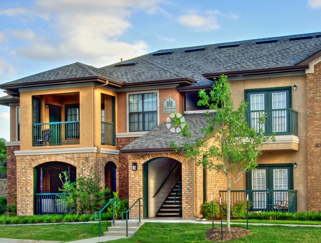 Exterior View of McKinney Texas Apartments Photo