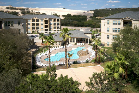 Estates at Crown Ridge Apartments in Far Northwest San Antonio TX