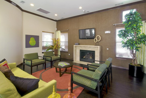 Estates at Crown Ridge Apartments in Far Northwest San Antonio TX