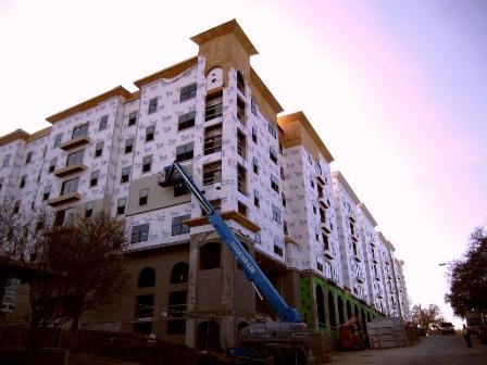 West Campus Apartments - Circle West Campus Austin