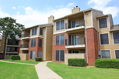 General Photo of Arlington TX Apartments - Oak Forest